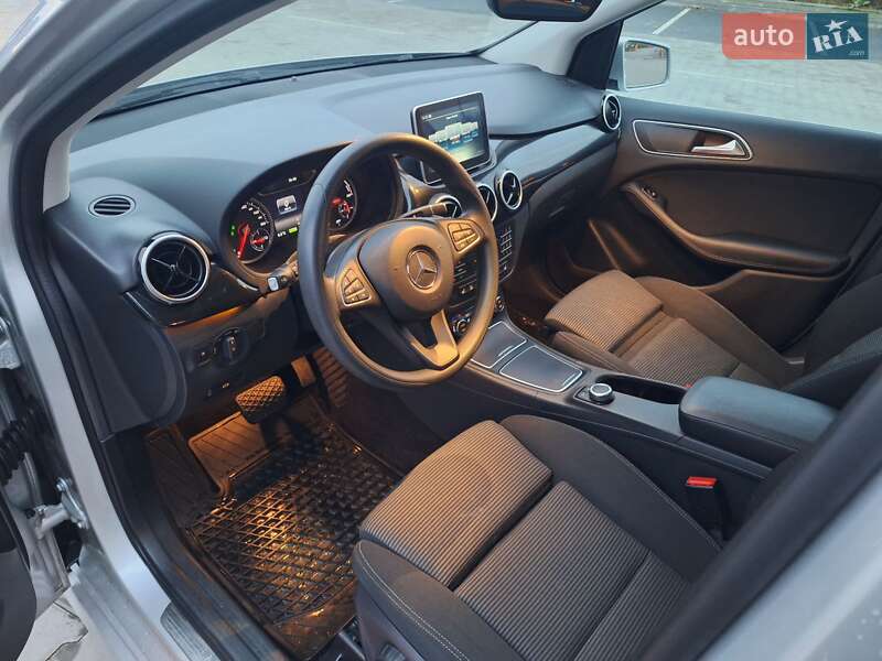Хетчбек Mercedes-Benz B-Class 2015 в Городку фото 23 Хетчбек Mercedes-Benz B-Class 2015 в Городку