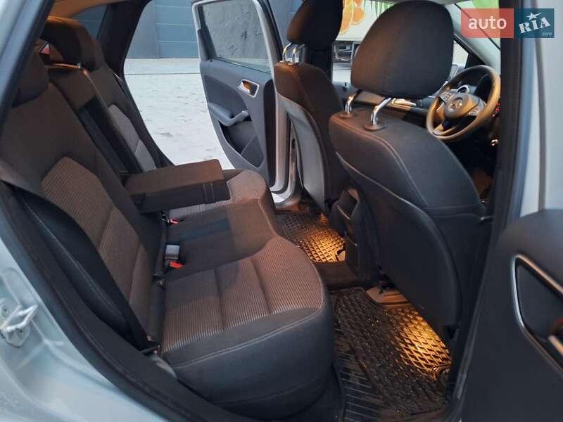 Хетчбек Mercedes-Benz B-Class 2015 в Городку фото 28 Хетчбек Mercedes-Benz B-Class 2015 в Городку