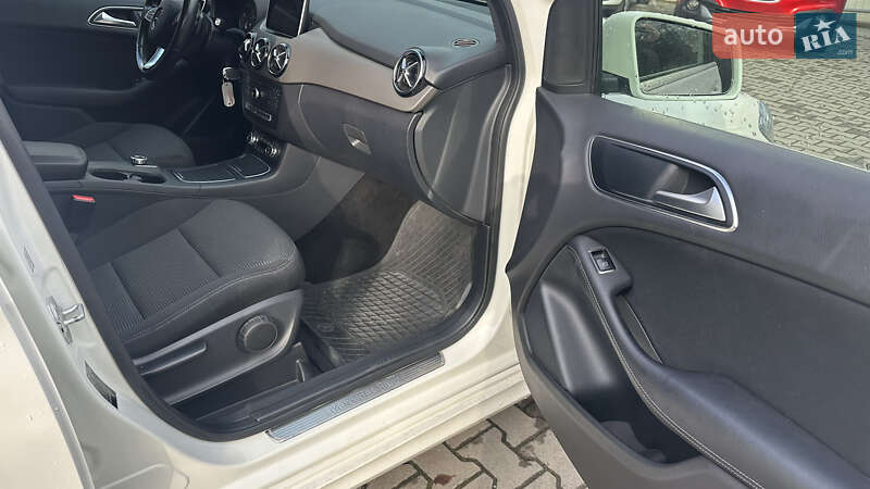 Хэтчбек Mercedes-Benz B-Class 2015 в Черновцах фото 16 Хэтчбек Mercedes-Benz B-Class 2015 в Черновцах