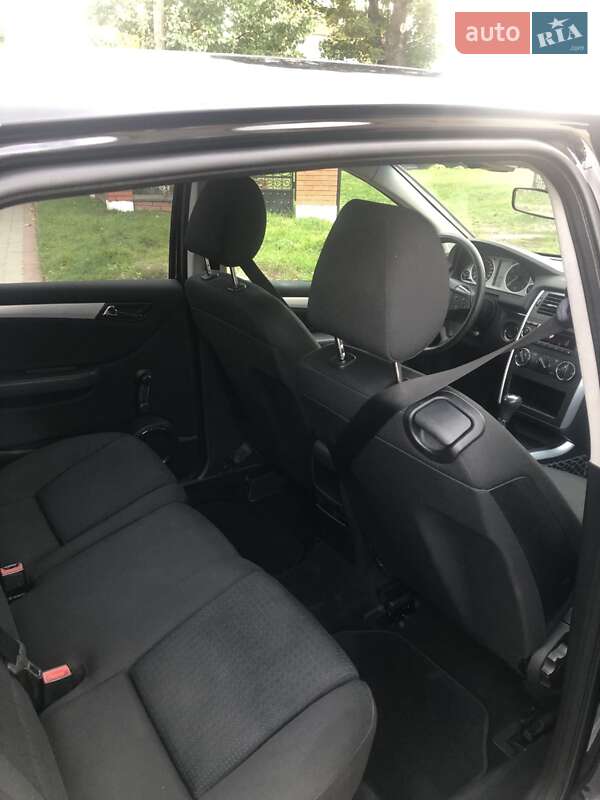 Хетчбек Mercedes-Benz B-Class 2005 в Рівному фото 12 Хетчбек Mercedes-Benz B-Class 2005 в Рівному