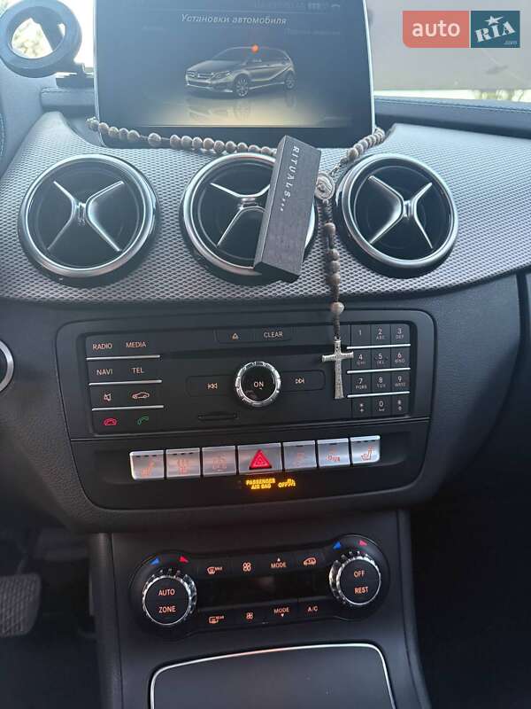 Хэтчбек Mercedes-Benz B-Class 2015 в Золочеве фото 21 Хэтчбек Mercedes-Benz B-Class 2015 в Золочеве