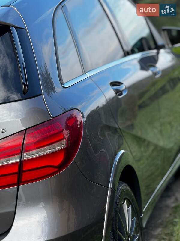 Хетчбек Mercedes-Benz B-Class 2016 в Дрогобичі