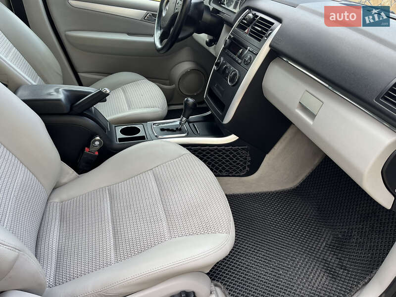 Хетчбек Mercedes-Benz B-Class 2005 в Могилів-Подільському фото 45 Хетчбек Mercedes-Benz B-Class 2005 в Могилів-Подільському