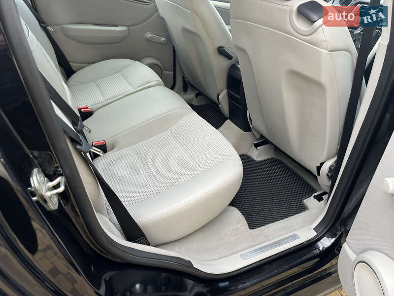 Хетчбек Mercedes-Benz B-Class 2005 в Могилів-Подільському фото 54 Хетчбек Mercedes-Benz B-Class 2005 в Могилів-Подільському