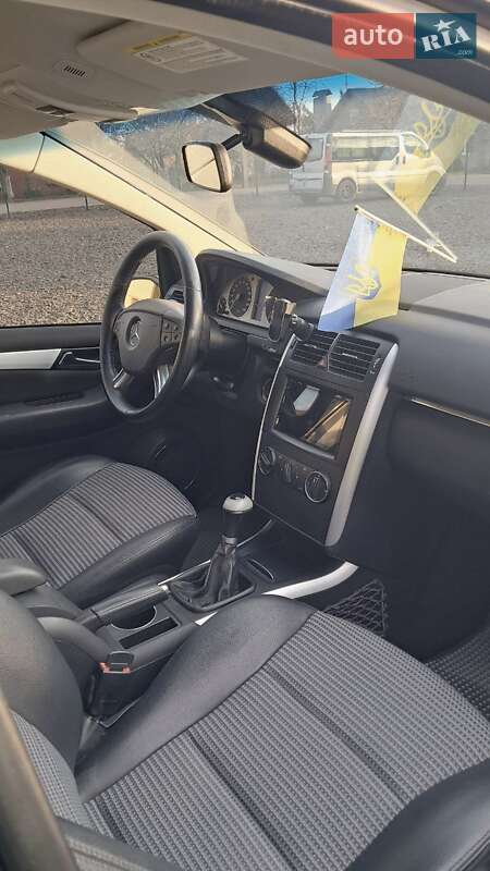 Хэтчбек Mercedes-Benz B-Class 2005 в Нововолынске фото 40 Хэтчбек Mercedes-Benz B-Class 2005 в Нововолынске
