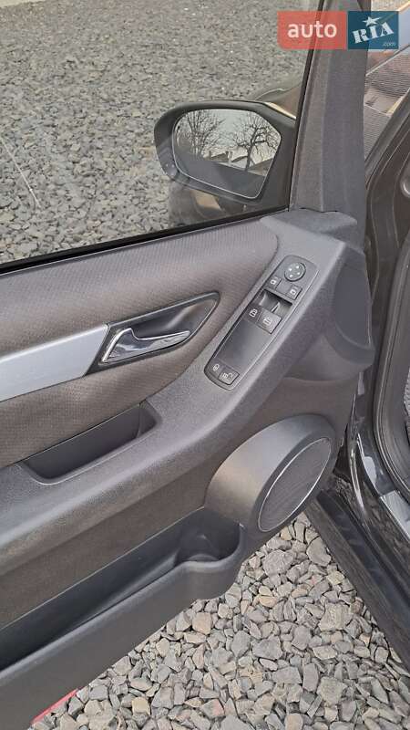 Хэтчбек Mercedes-Benz B-Class 2005 в Нововолынске фото 26 Хэтчбек Mercedes-Benz B-Class 2005 в Нововолынске