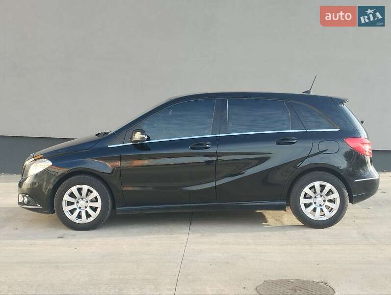 Хетчбек Mercedes-Benz B-Class 2014 в Києві фото 10 Хетчбек Mercedes-Benz B-Class 2014 в Києві