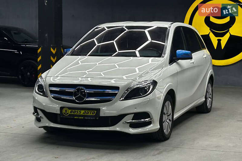 Хэтчбек Mercedes-Benz B-Class 2015 в Черновцах фото 3 Хэтчбек Mercedes-Benz B-Class 2015 в Черновцах