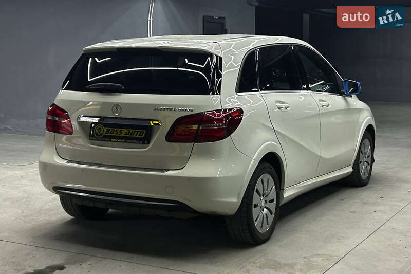 Хэтчбек Mercedes-Benz B-Class 2015 в Черновцах фото 6 Хэтчбек Mercedes-Benz B-Class 2015 в Черновцах