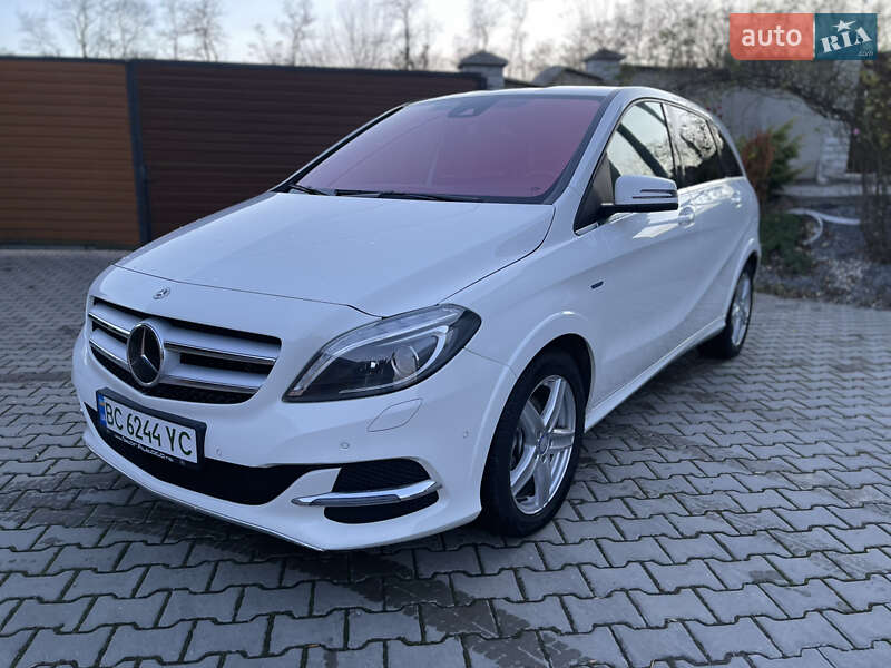 Хэтчбек Mercedes-Benz B-Class 2017 в Дрогобыче фото Хэтчбек Mercedes-Benz B-Class 2017 в Дрогобыче