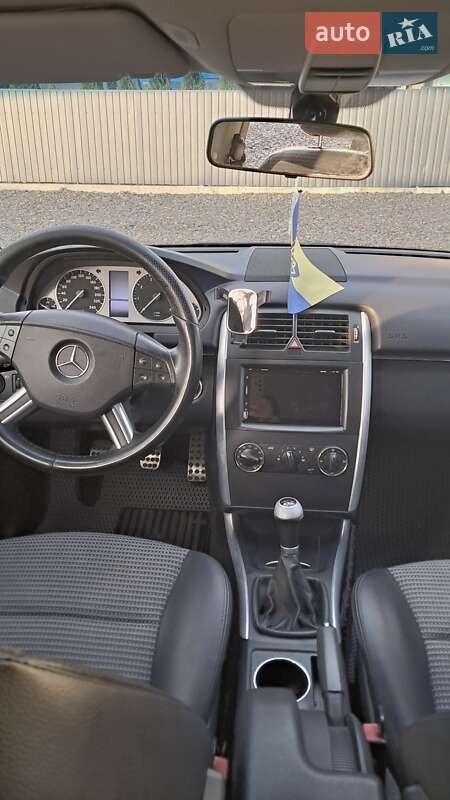 Хэтчбек Mercedes-Benz B-Class 2005 в Нововолынске