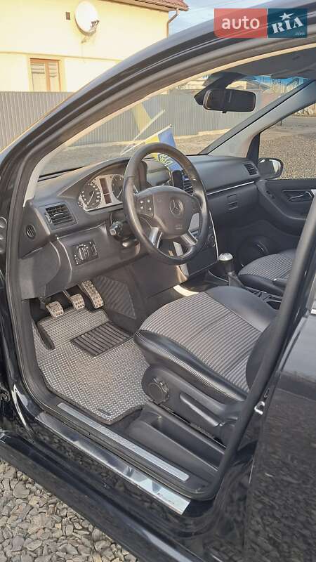 Хэтчбек Mercedes-Benz B-Class 2005 в Нововолынске