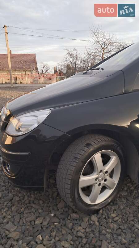 Хэтчбек Mercedes-Benz B-Class 2005 в Нововолынске
