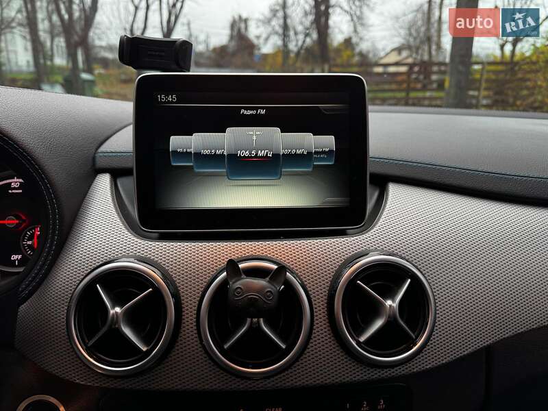 Хэтчбек Mercedes-Benz B-Class 2015 в Киеве