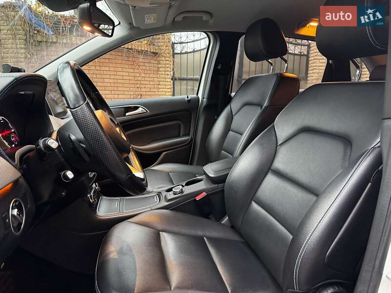 Хэтчбек Mercedes-Benz B-Class 2015 в Киеве