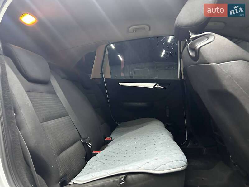 Хэтчбек Mercedes-Benz B-Class 2005 в Черновцах