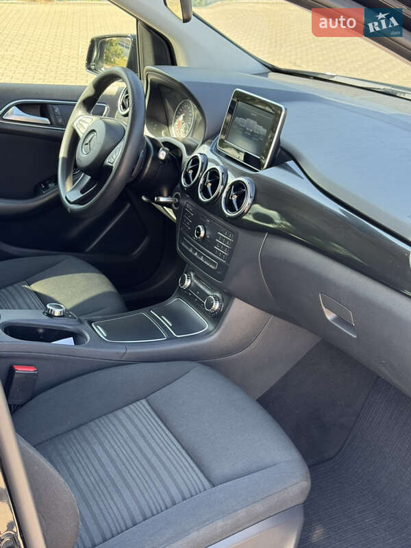 Хэтчбек Mercedes-Benz B-Class 2015 в Киеве
