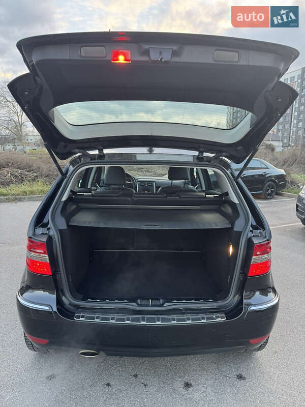 Хетчбек Mercedes-Benz B-Class 2011 в Києві фото 9 Хетчбек Mercedes-Benz B-Class 2011 в Києві