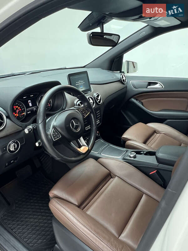 Хетчбек Mercedes-Benz B-Class 2017 в Львові