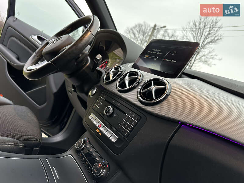 Хэтчбек Mercedes-Benz B-Class 2016 в Дрогобыче