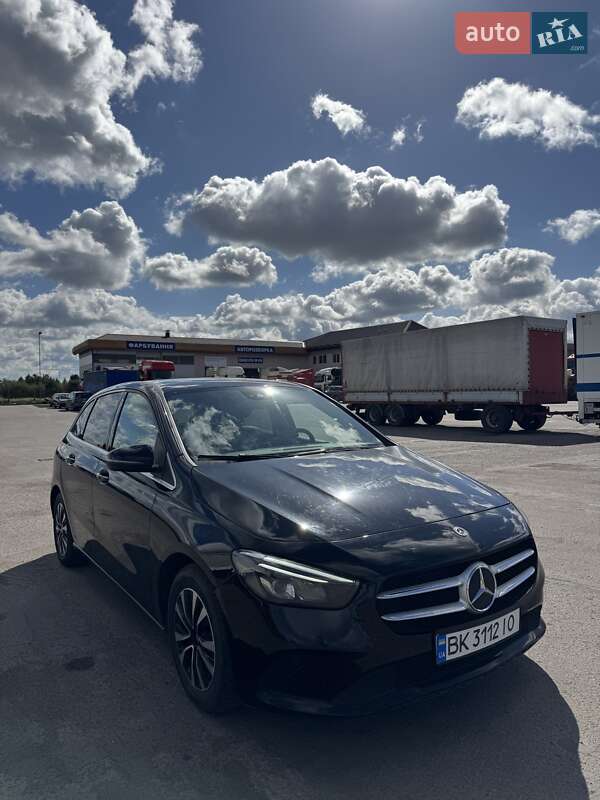 Хэтчбек Mercedes-Benz B-Class 2021 в Сарнах