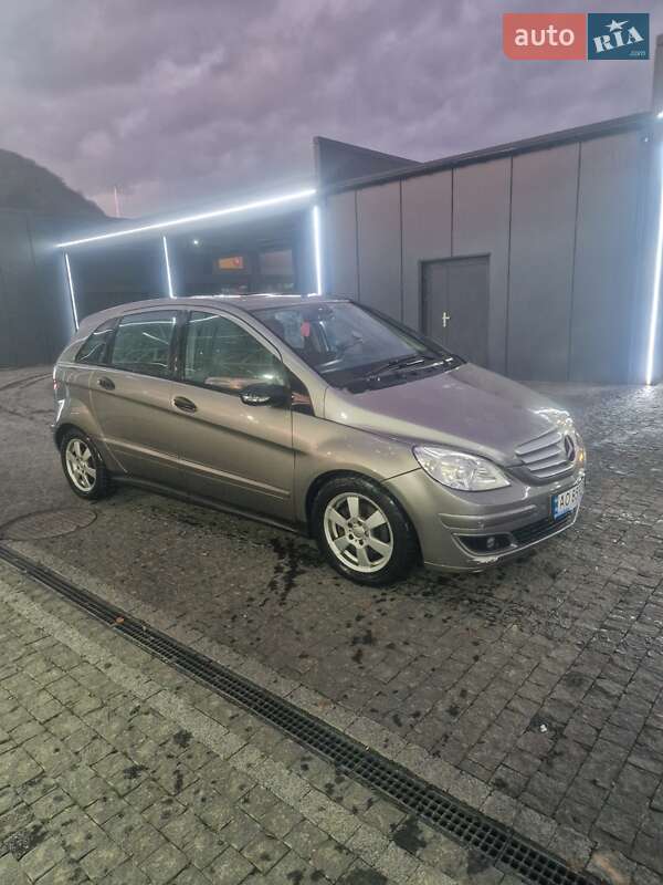 Хетчбек Mercedes-Benz B-Class 2007 в Тячеві фото 4 Хетчбек Mercedes-Benz B-Class 2007 в Тячеві