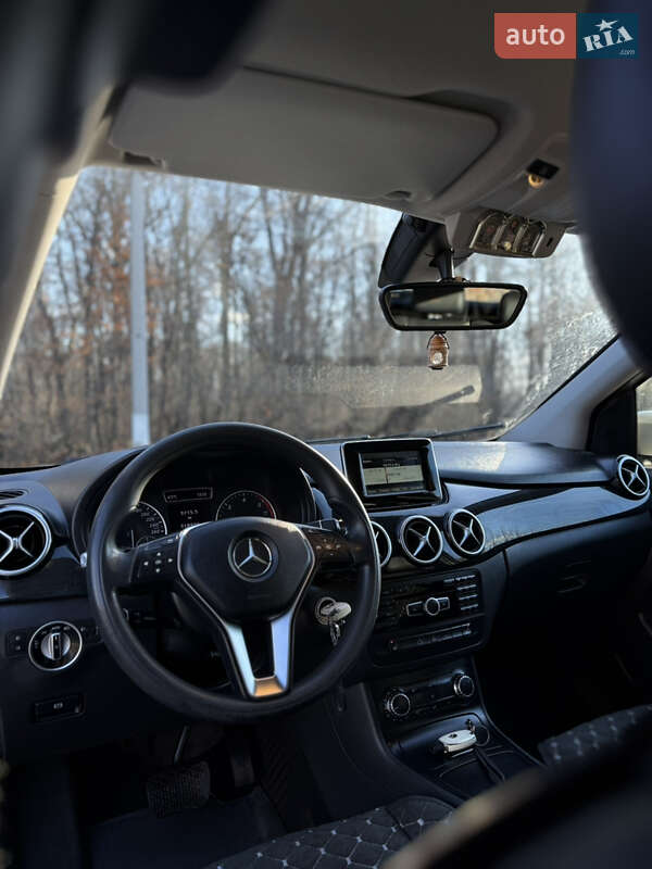 Хэтчбек Mercedes-Benz B-Class 2014 в Киеве фото 12 Хэтчбек Mercedes-Benz B-Class 2014 в Киеве