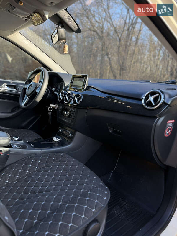 Хэтчбек Mercedes-Benz B-Class 2014 в Киеве фото 14 Хэтчбек Mercedes-Benz B-Class 2014 в Киеве