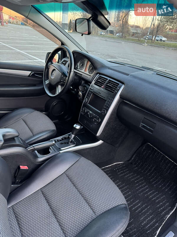 Хэтчбек Mercedes-Benz B-Class 2010 в Киеве