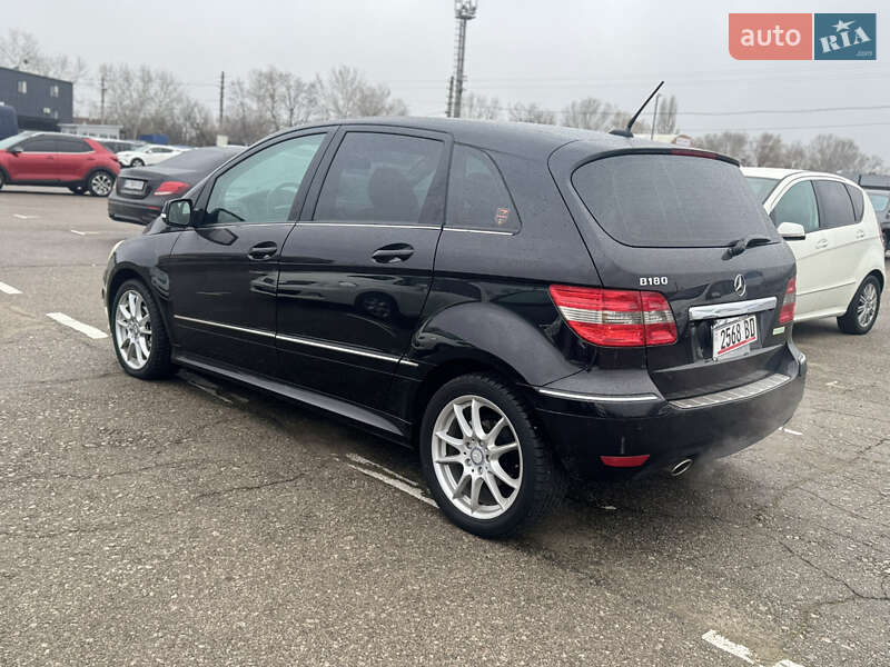Хэтчбек Mercedes-Benz B-Class 2010 в Киеве фото 5 Хэтчбек Mercedes-Benz B-Class 2010 в Киеве