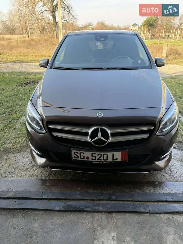 Хетчбек Mercedes-Benz B-Class 2018 в Дніпрі фото Хетчбек Mercedes-Benz B-Class 2018 в Дніпрі