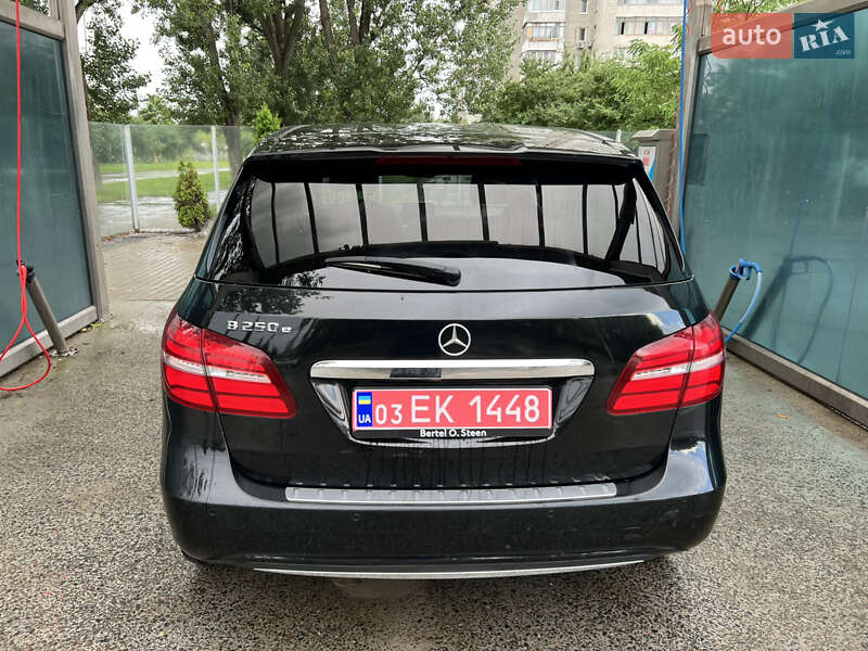 Хэтчбек Mercedes-Benz B-Class 2015 в Львове
