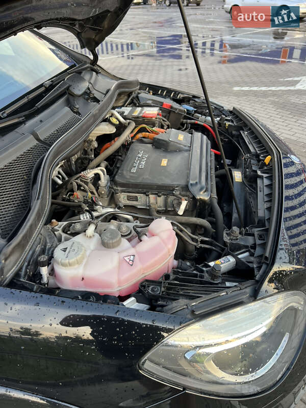 Хэтчбек Mercedes-Benz B-Class 2015 в Львове