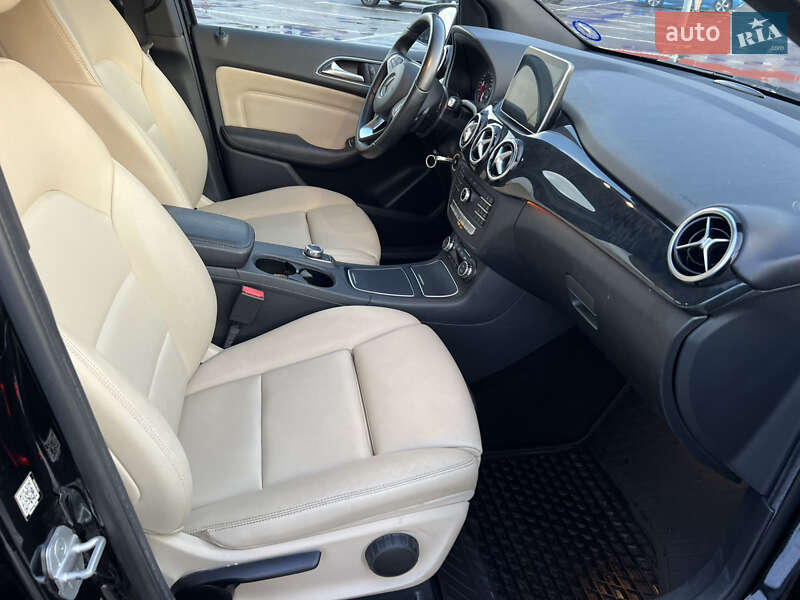 Хэтчбек Mercedes-Benz B-Class 2015 в Львове