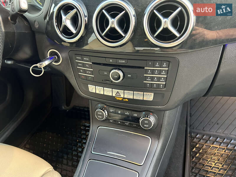 Хэтчбек Mercedes-Benz B-Class 2015 в Львове