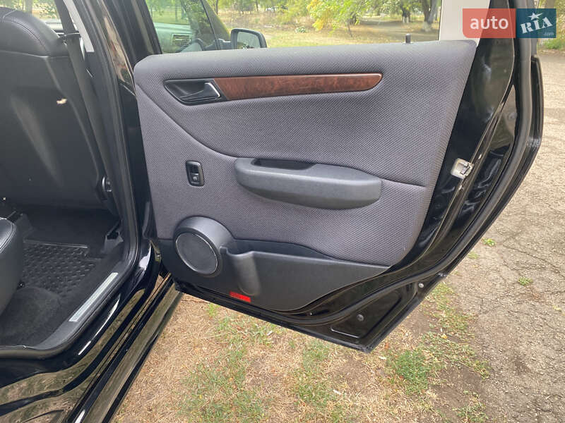 Хэтчбек Mercedes-Benz B-Class 2009 в Первомайске фото 18 Хэтчбек Mercedes-Benz B-Class 2009 в Первомайске