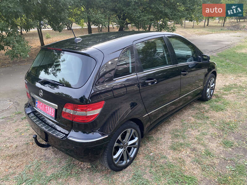 Хэтчбек Mercedes-Benz B-Class 2009 в Первомайске фото 30 Хэтчбек Mercedes-Benz B-Class 2009 в Первомайске