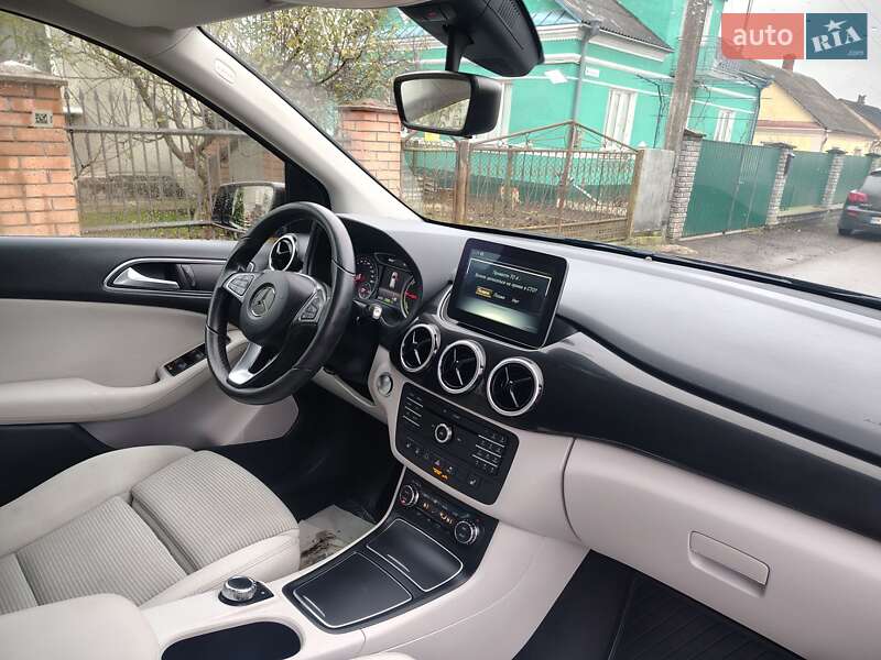 Хэтчбек Mercedes-Benz B-Class 2017 в Дубно
