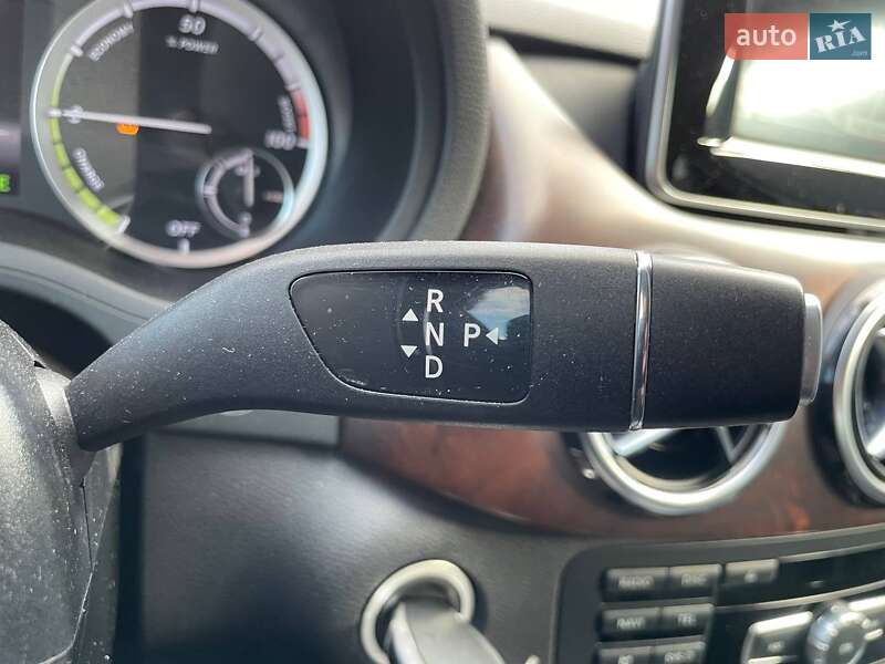 Хэтчбек Mercedes-Benz B-Class 2014 в Киеве