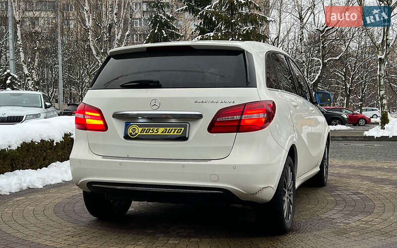Хэтчбек Mercedes-Benz B-Class 2015 в Львове
