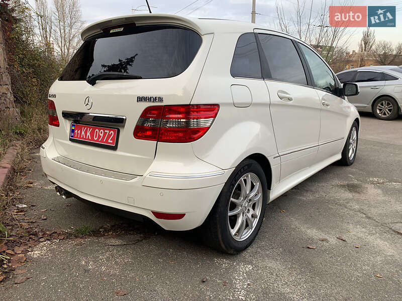 Хэтчбек Mercedes-Benz B-Class 2011 в Киеве