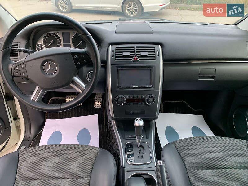 Хэтчбек Mercedes-Benz B-Class 2011 в Киеве