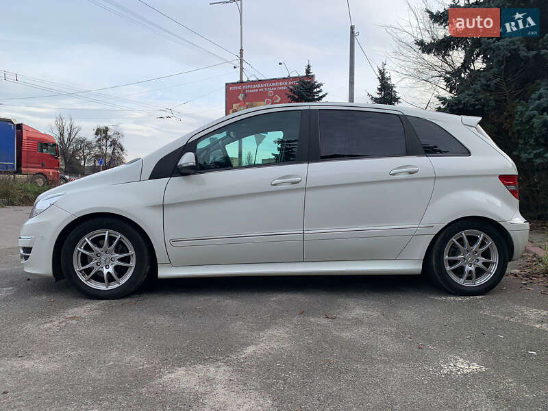 Хэтчбек Mercedes-Benz B-Class 2011 в Киеве