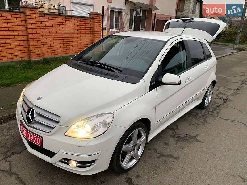 Хэтчбек Mercedes-Benz B-Class 2010 в Киеве