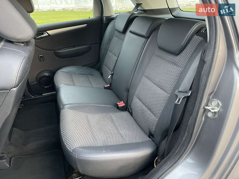 Хэтчбек Mercedes-Benz B-Class 2010 в Луцке