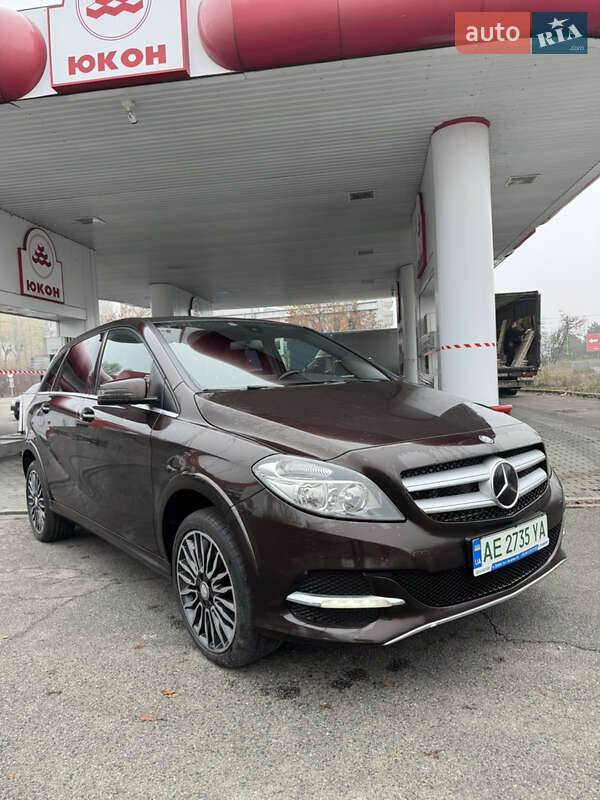 Хетчбек Mercedes-Benz B-Class 2015 в Дніпрі фото Хетчбек Mercedes-Benz B-Class 2015 в Дніпрі