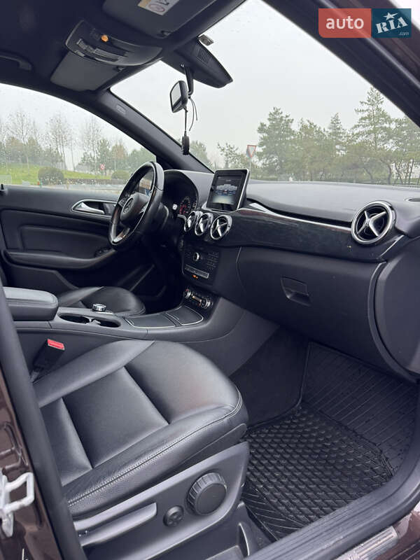 Хетчбек Mercedes-Benz B-Class 2015 в Дніпрі фото 8 Хетчбек Mercedes-Benz B-Class 2015 в Дніпрі