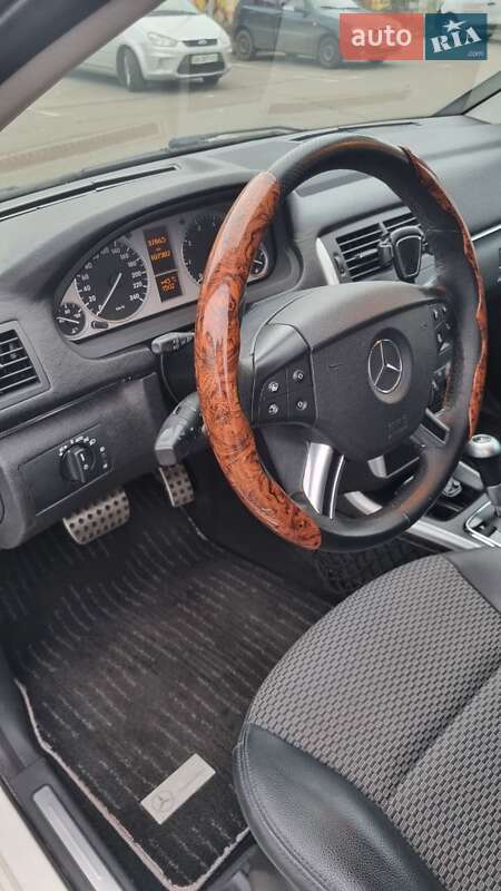 Хетчбек Mercedes-Benz B-Class 2010 в Києві фото 5 Хетчбек Mercedes-Benz B-Class 2010 в Києві
