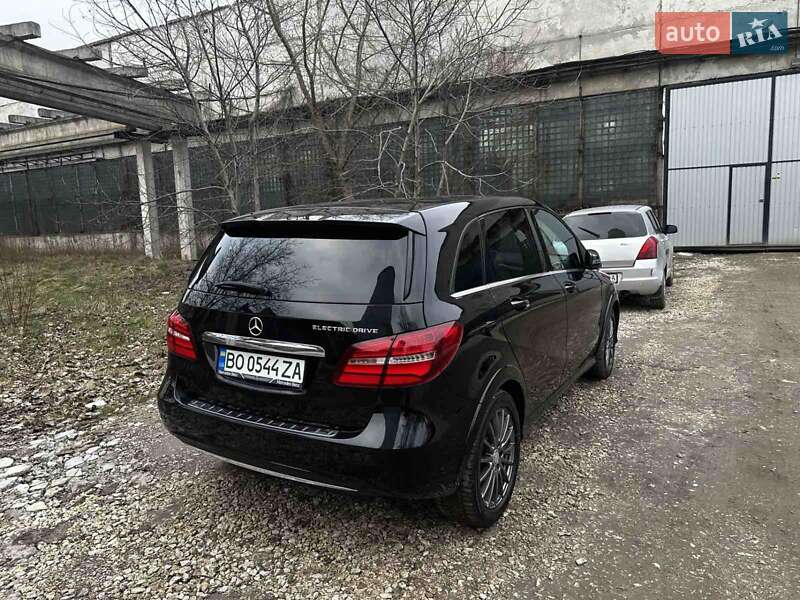 Хэтчбек Mercedes-Benz B-Class 2015 в Тернополе фото 2 Хэтчбек Mercedes-Benz B-Class 2015 в Тернополе