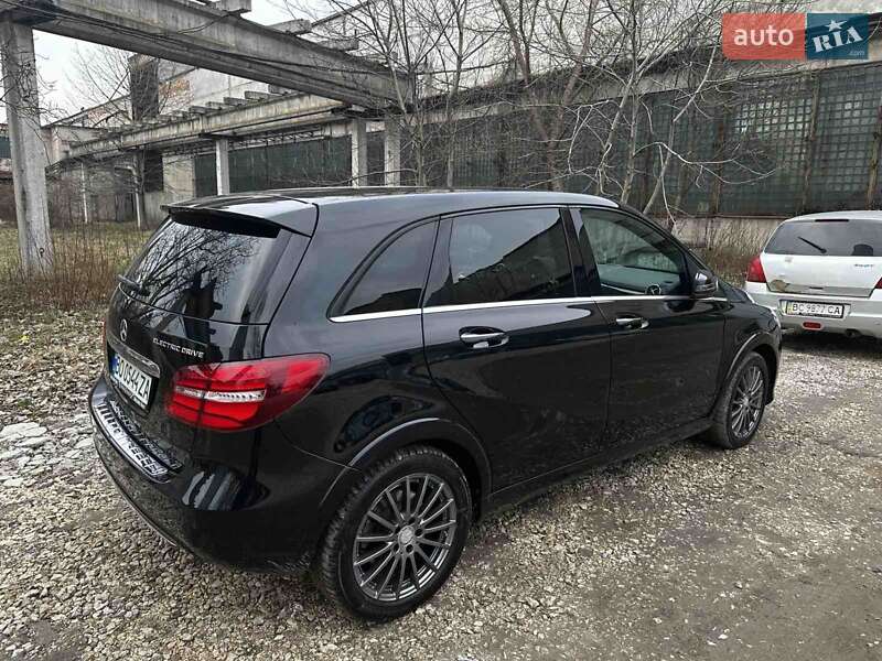 Хэтчбек Mercedes-Benz B-Class 2015 в Тернополе фото 12 Хэтчбек Mercedes-Benz B-Class 2015 в Тернополе